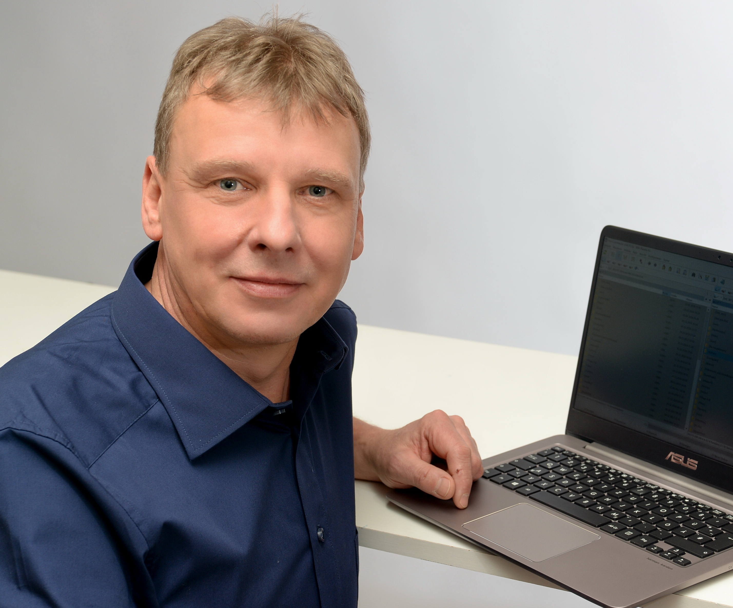 Uwe Müller